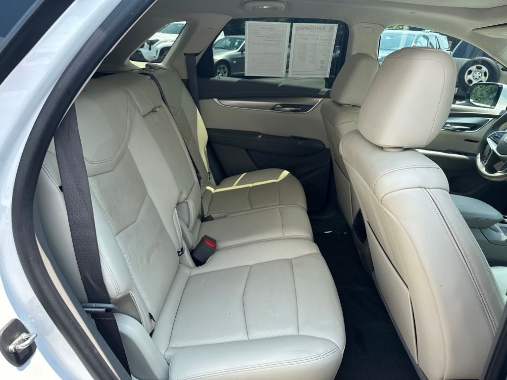 2022 Cadillac XT5 Premium Luxury