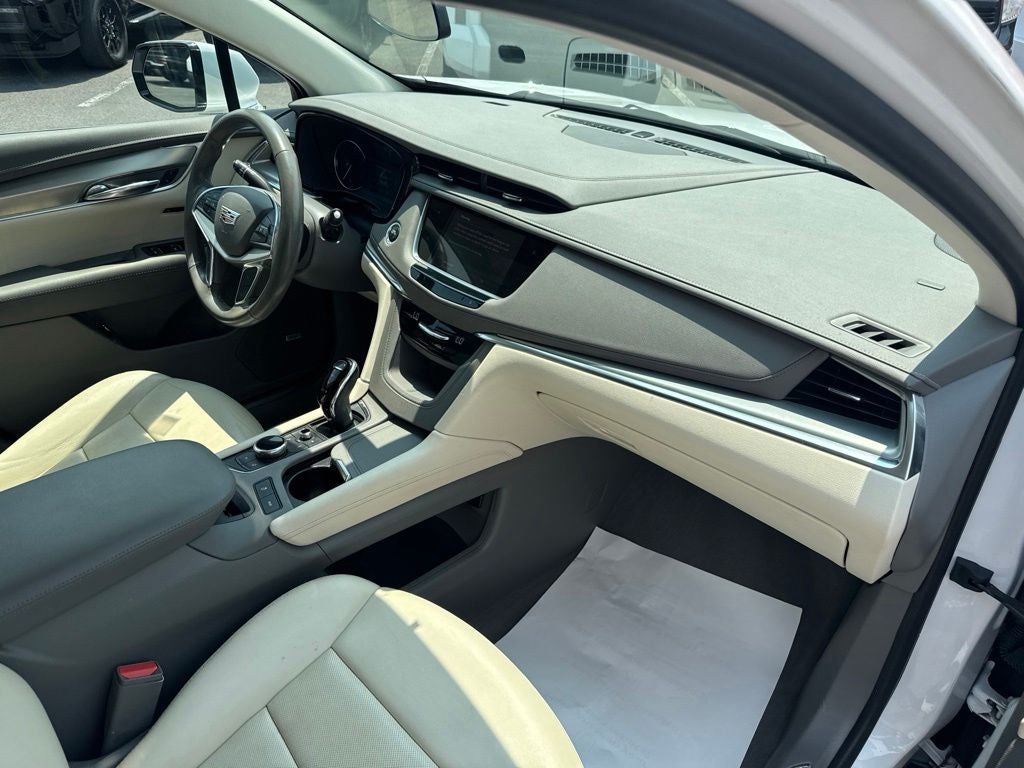 2022 Cadillac XT5 Premium Luxury