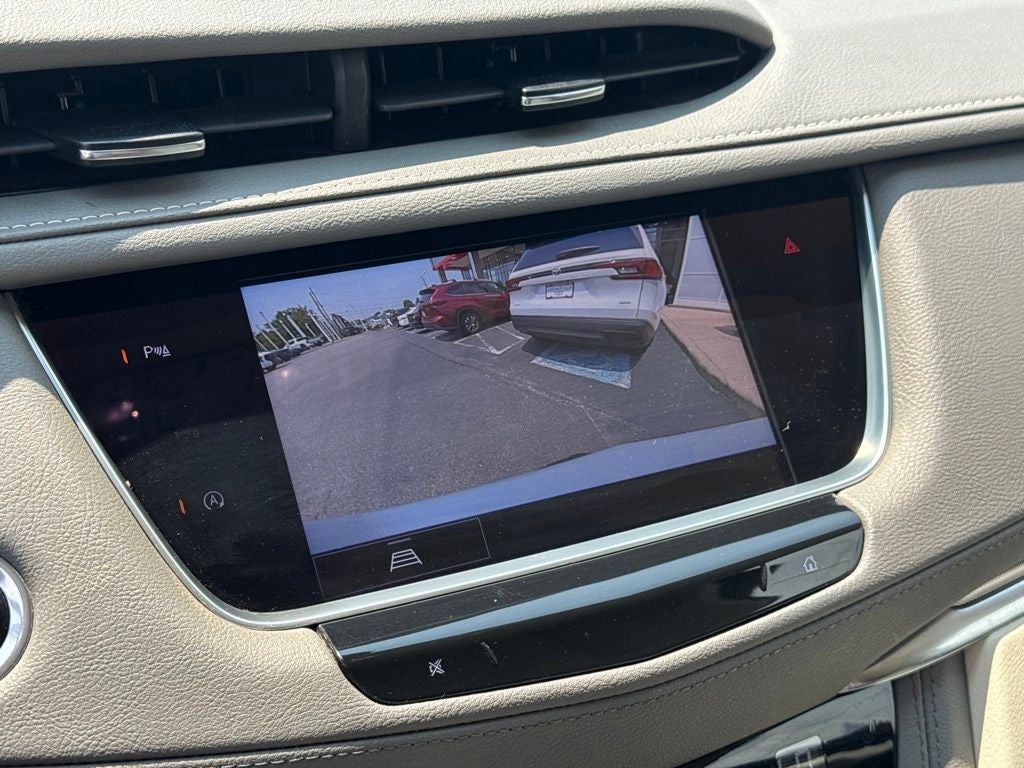 2022 Cadillac XT5 Premium Luxury