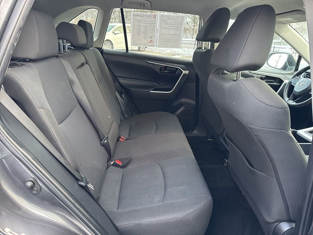 2022 Toyota RAV4 LE