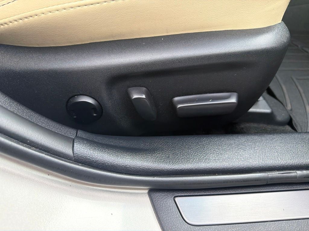 2016 Toyota Avalon Limited