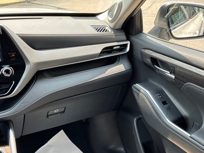2020 Toyota Highlander Hybrid Platinum