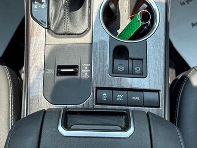 2020 Toyota Highlander Hybrid Platinum