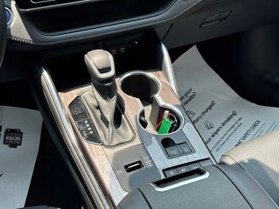 2020 Toyota Highlander Hybrid Platinum