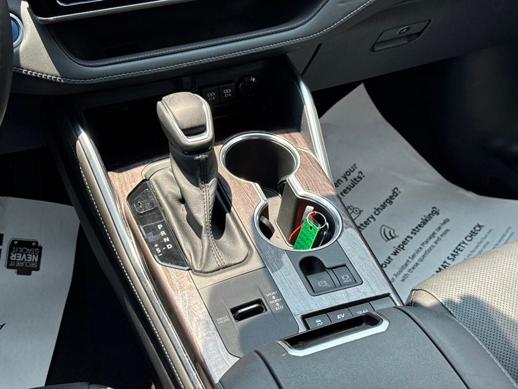 2020 Toyota Highlander Hybrid Platinum