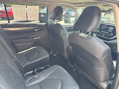 2020 Toyota Highlander Hybrid Platinum