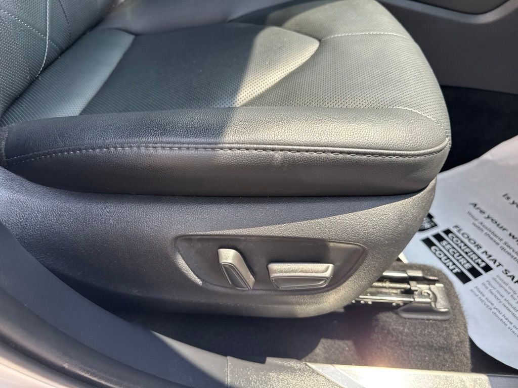2020 Toyota Highlander Hybrid Platinum