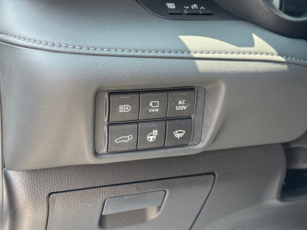2020 Toyota Highlander Hybrid Platinum