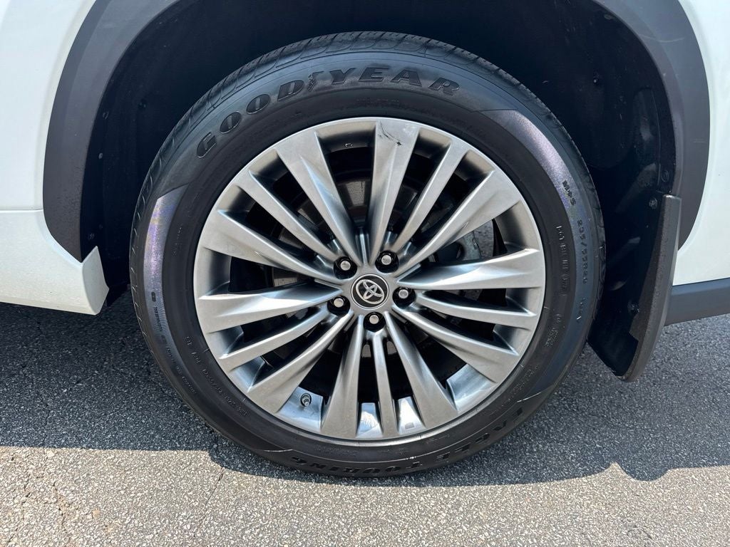 2020 Toyota Highlander Hybrid Platinum