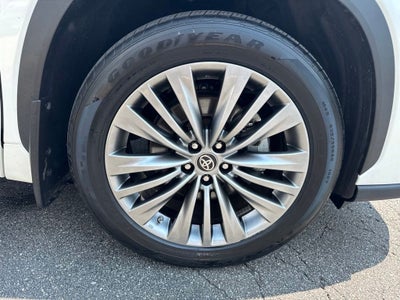 2020 Toyota Highlander Hybrid Platinum