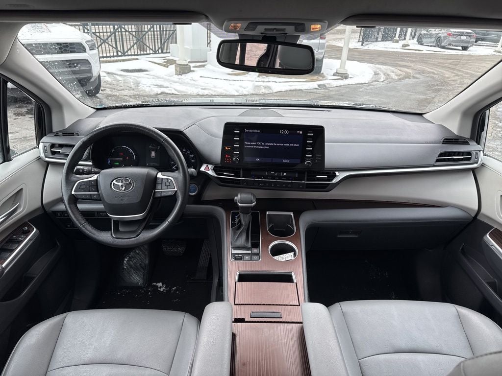 2024 Toyota Sienna XLE