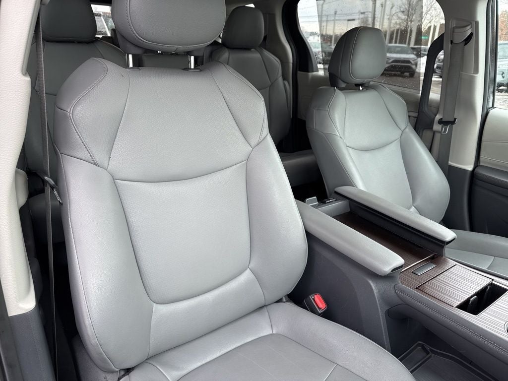 2024 Toyota Sienna XLE