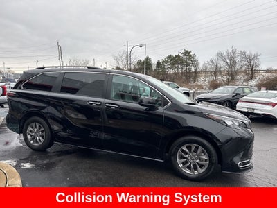 2024 Toyota Sienna XLE
