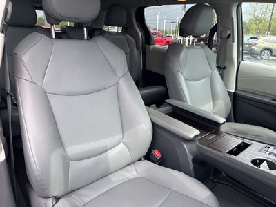 2023 Toyota Sienna XLE 8 Passenger
