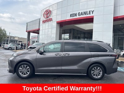 2023 Toyota Sienna XLE 8 Passenger
