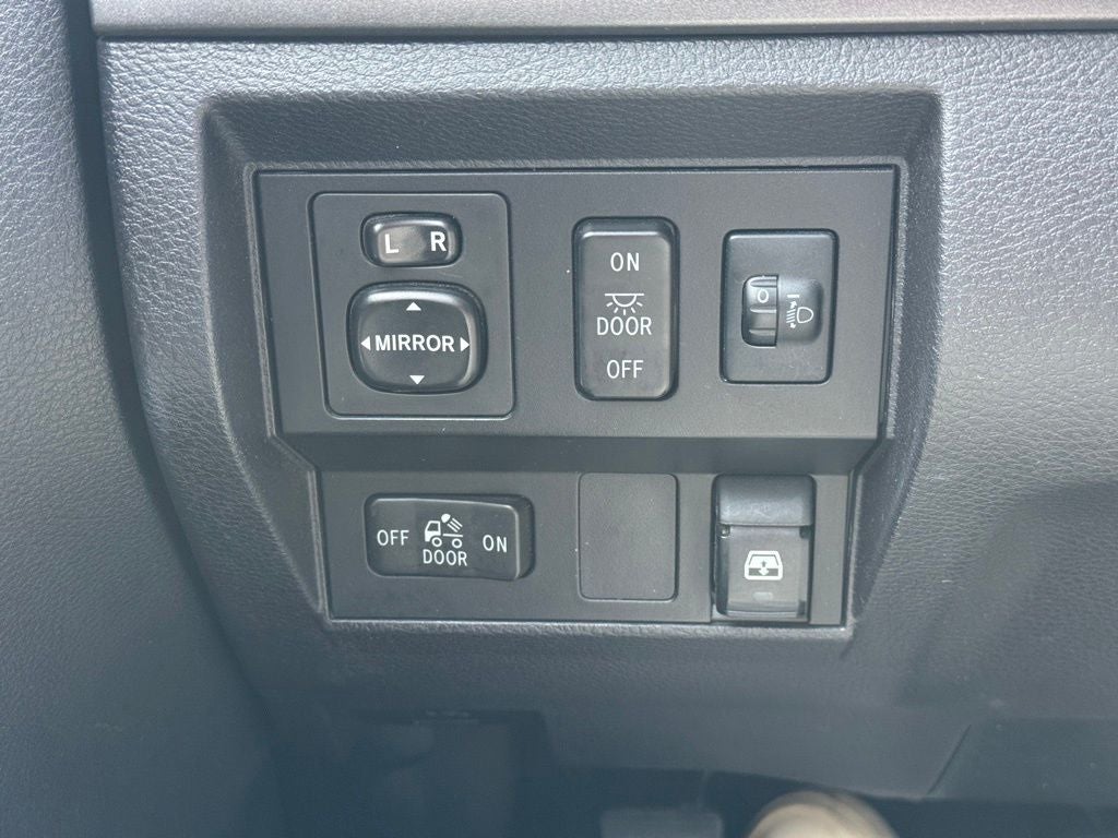 2015 Toyota Tundra SR5