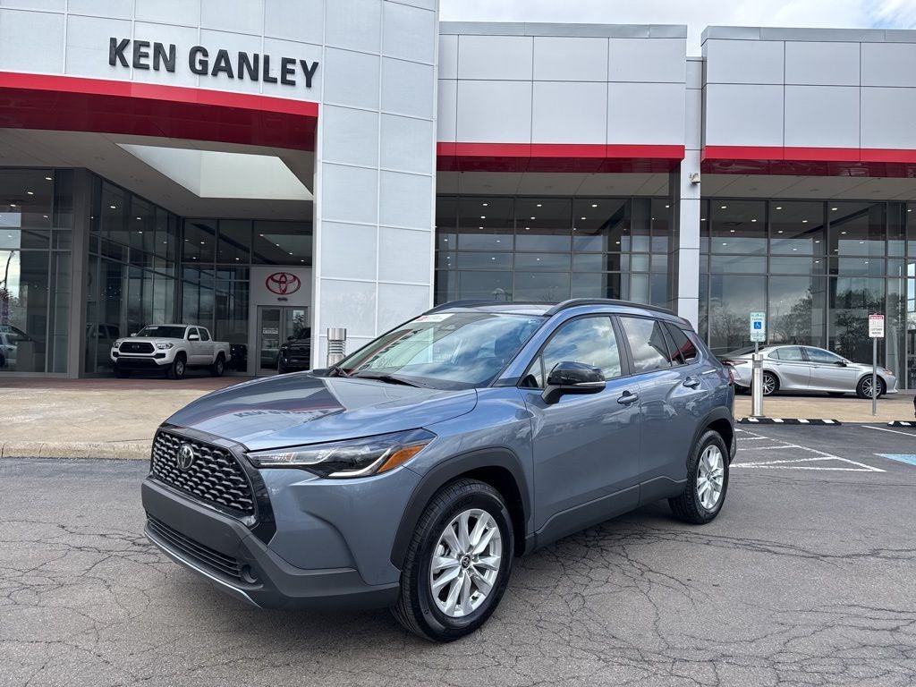 2025 Toyota Corolla Cross LE