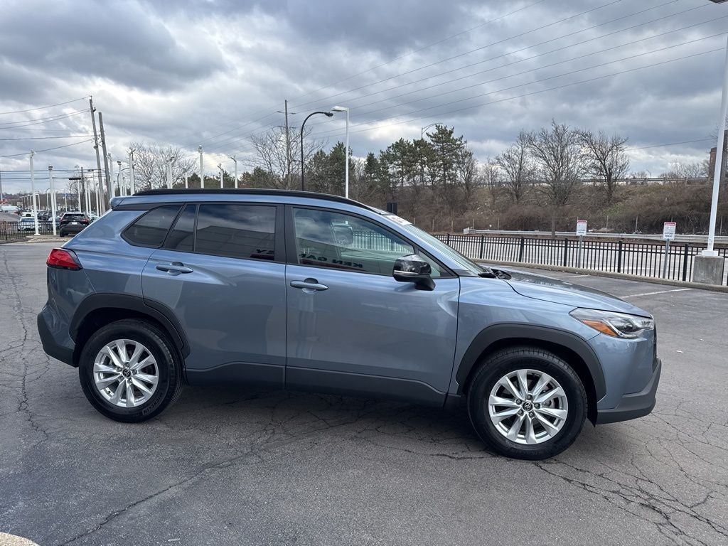 2025 Toyota Corolla Cross LE