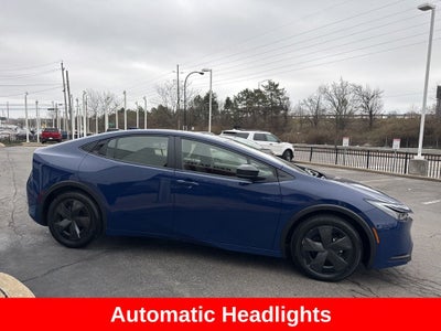 2025 Toyota Prius LE