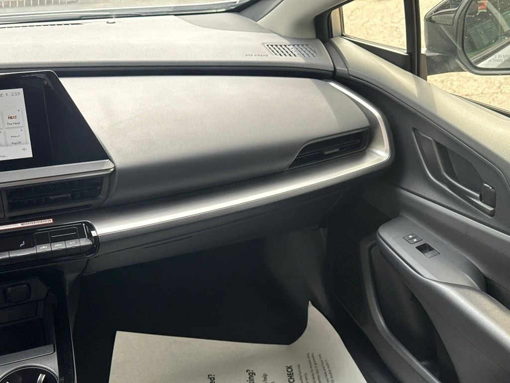 2025 Toyota Prius LE