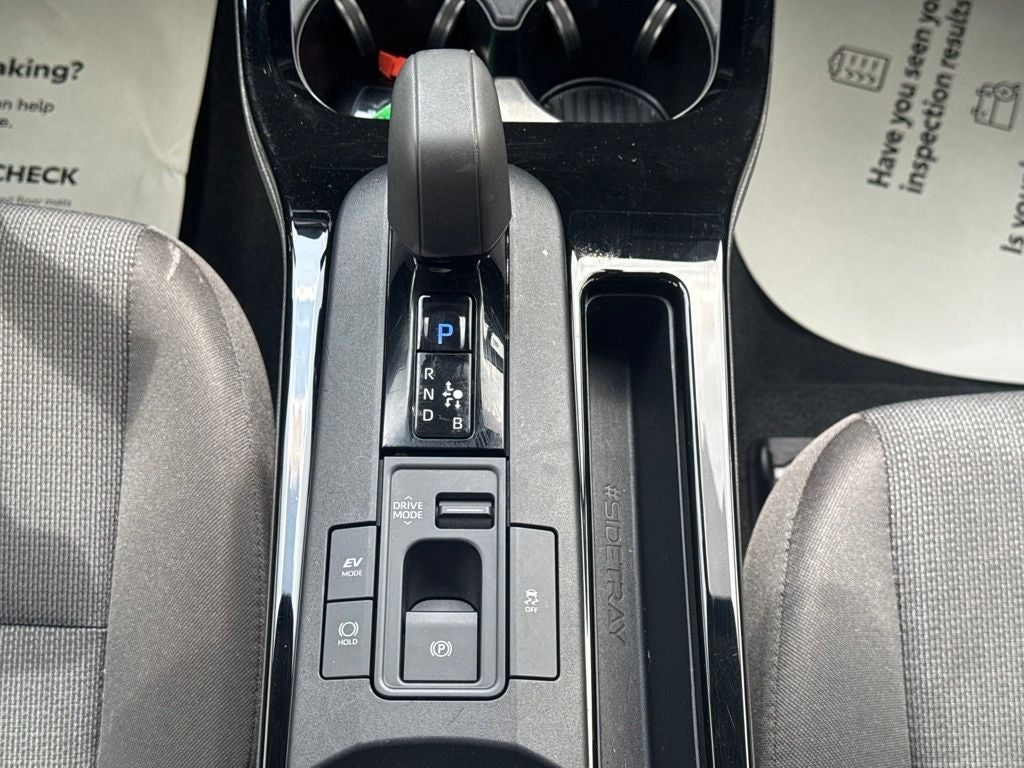 2025 Toyota Prius LE