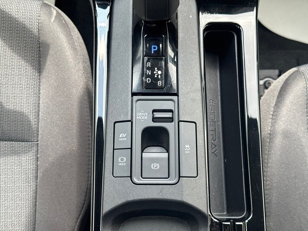2025 Toyota Prius LE