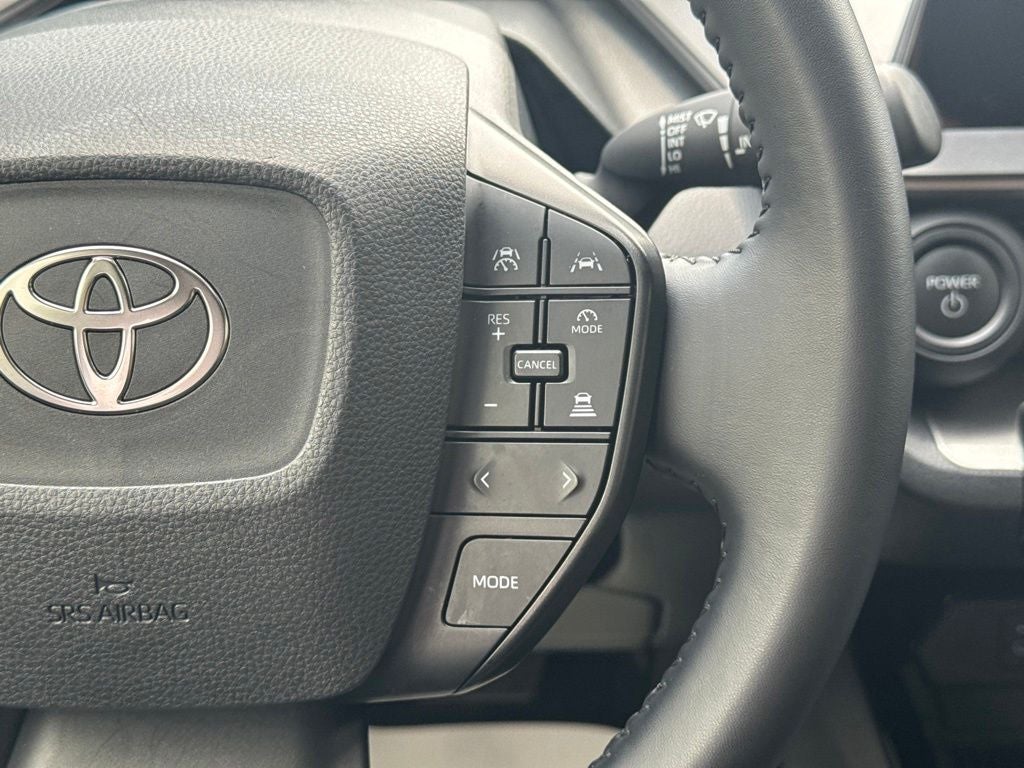 2025 Toyota Prius LE