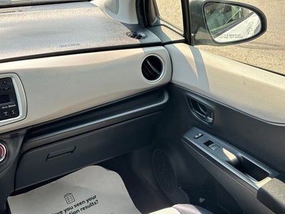 2012 Toyota Yaris LE