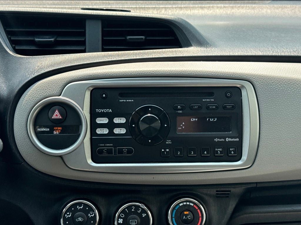 2012 Toyota Yaris LE