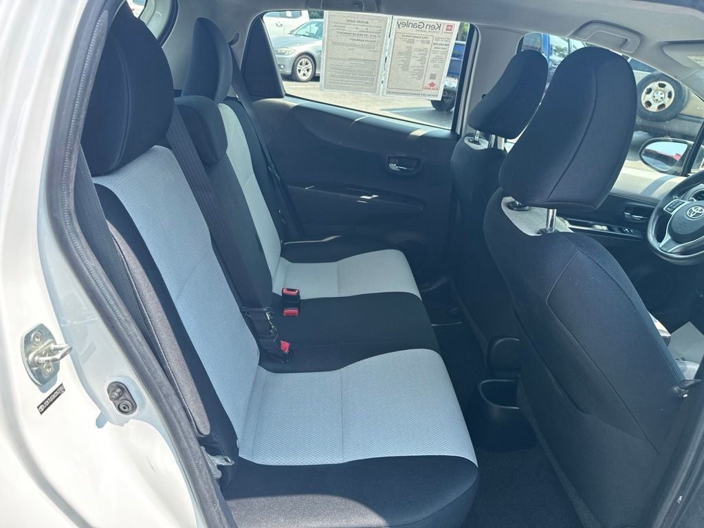 2012 Toyota Yaris LE