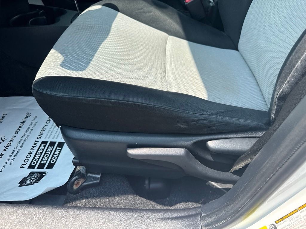 2012 Toyota Yaris LE