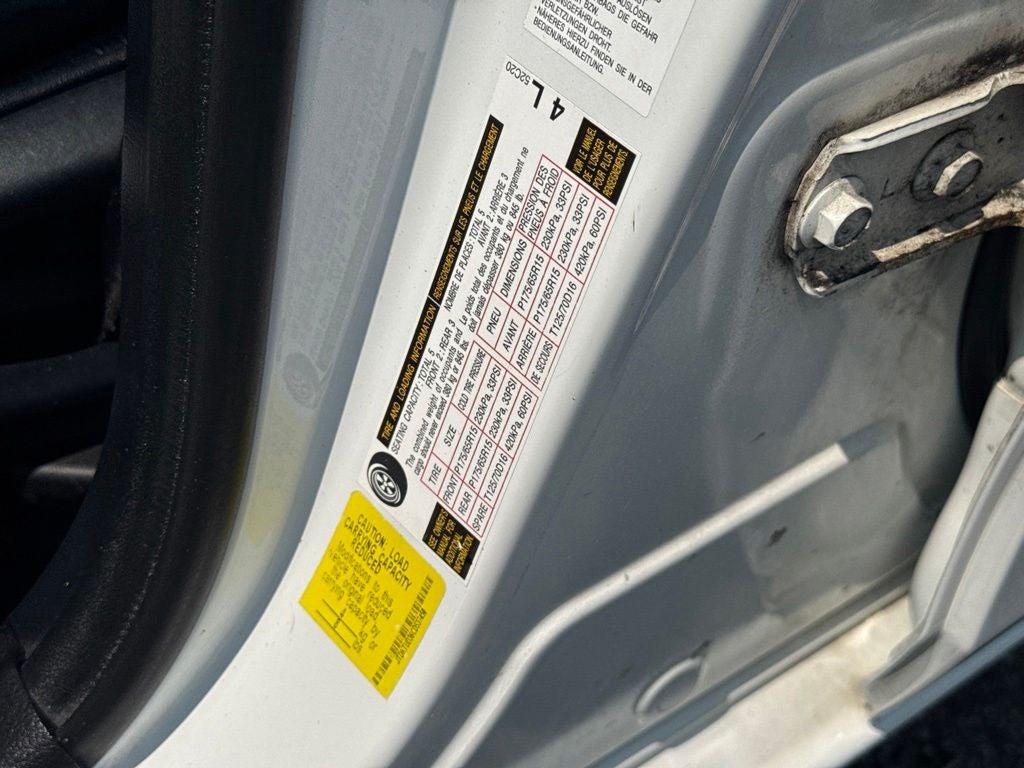 2012 Toyota Yaris LE