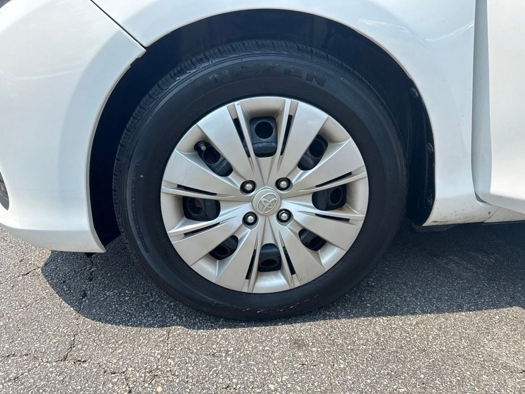 2012 Toyota Yaris LE