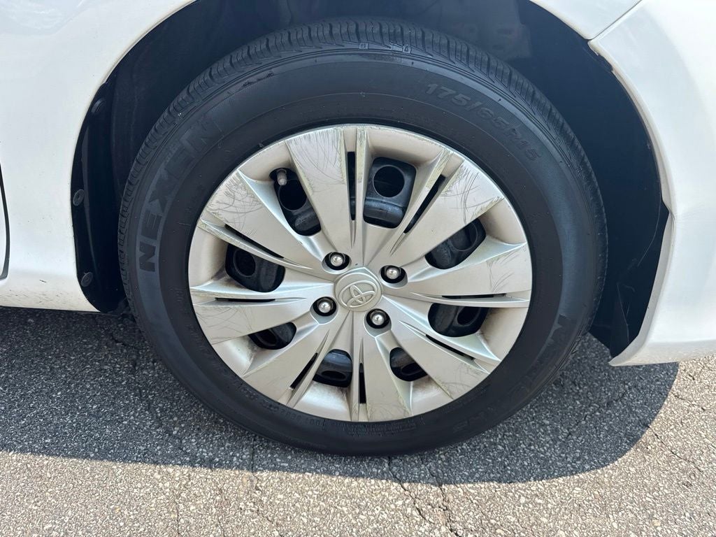 2012 Toyota Yaris LE