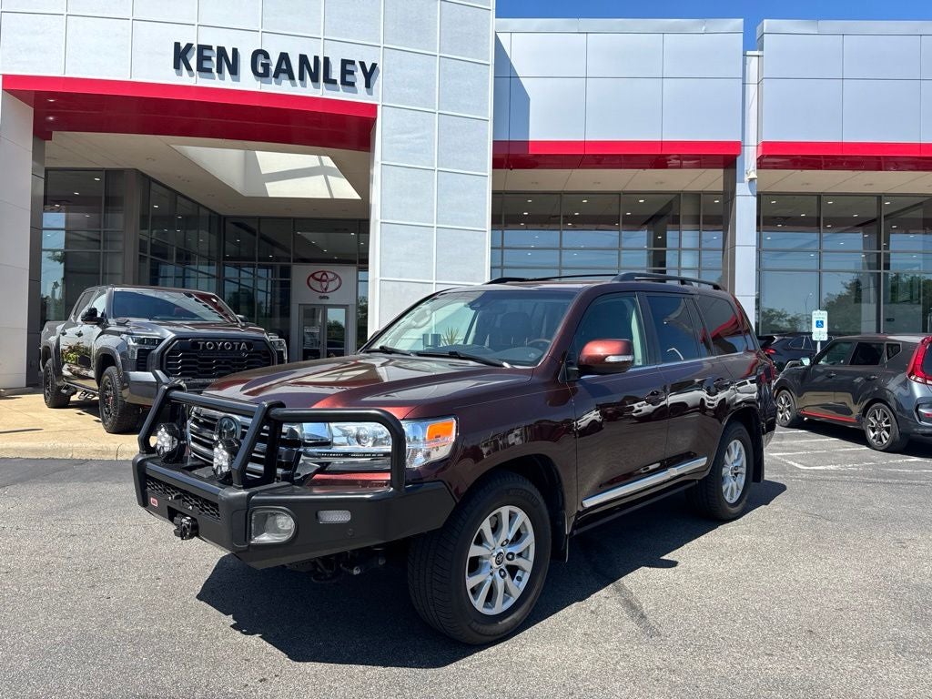 2018 Toyota Land Cruiser Base