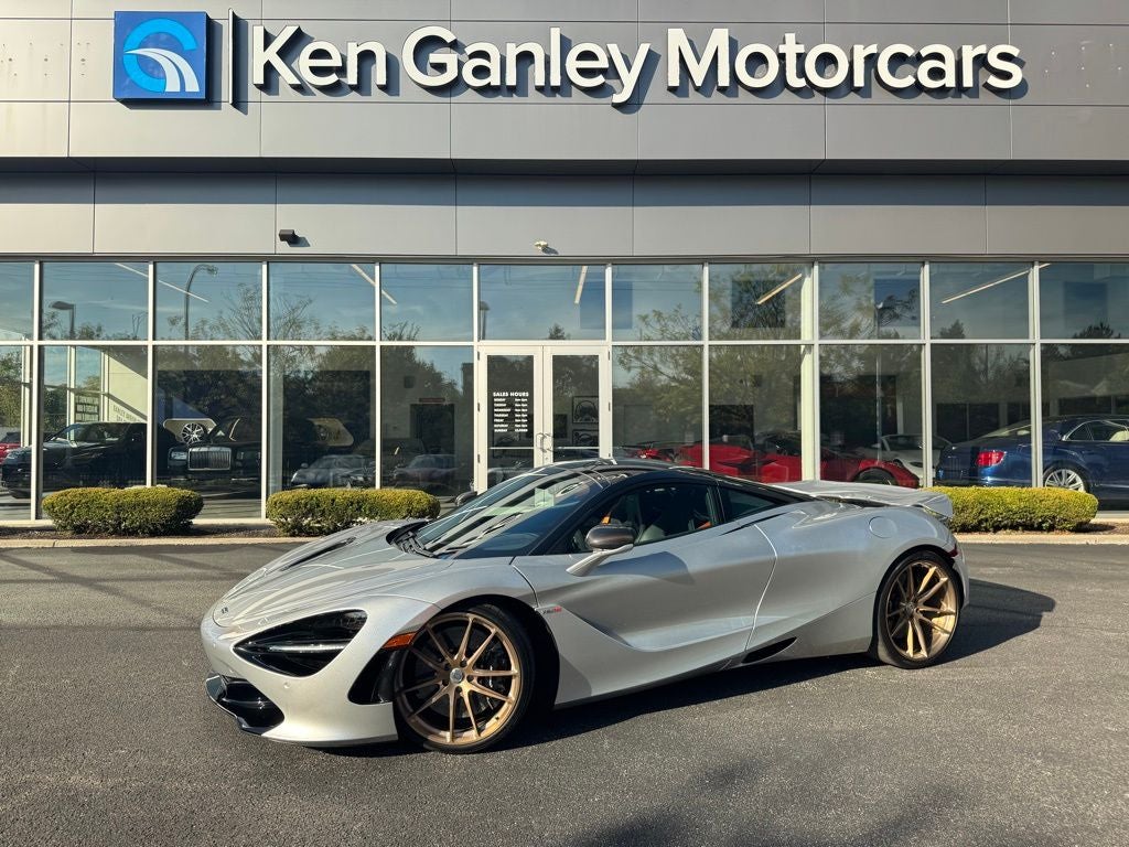 2022 McLaren 720S Performance