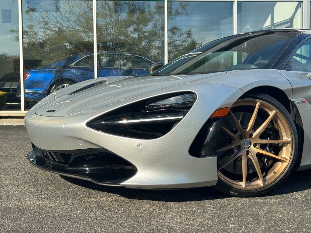 2022 McLaren 720S Performance