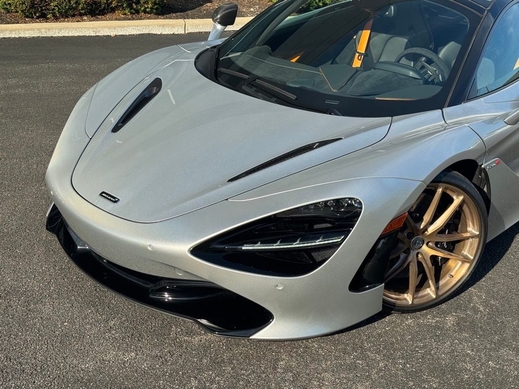 2022 McLaren 720S Performance