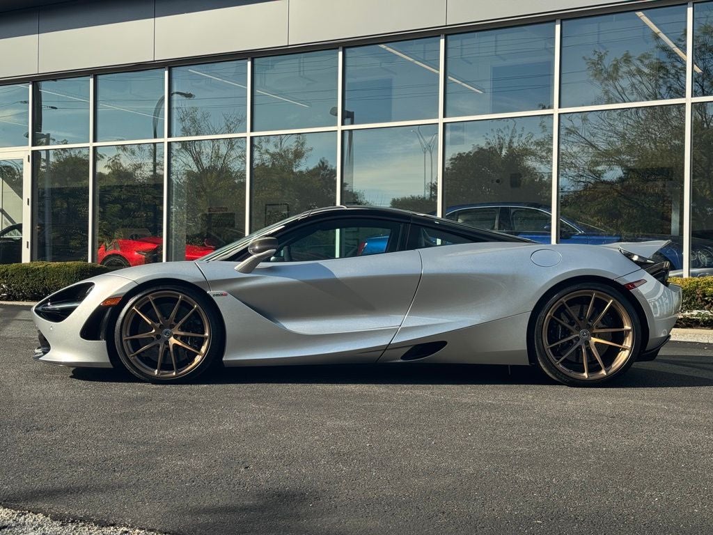 2022 McLaren 720S Performance