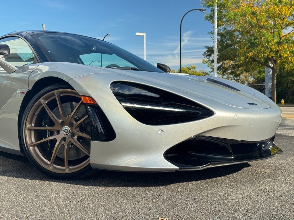 2022 McLaren 720S Performance