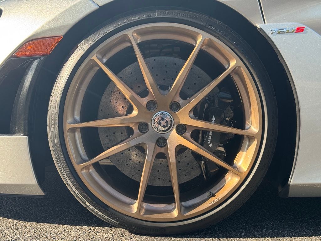 2022 McLaren 720S Performance