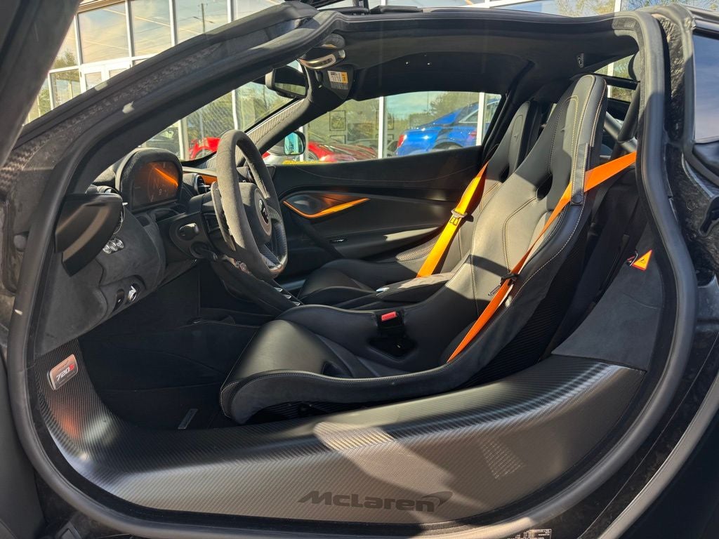 2022 McLaren 720S Performance