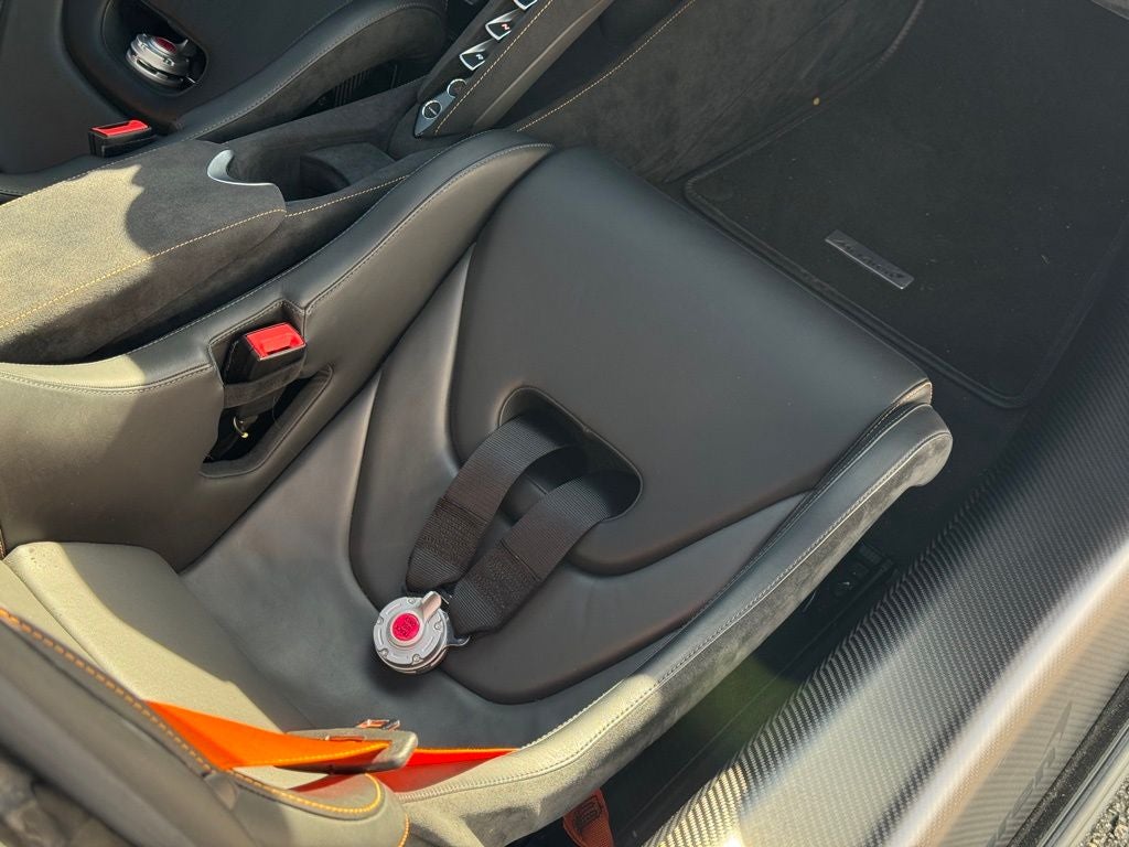 2022 McLaren 720S Performance