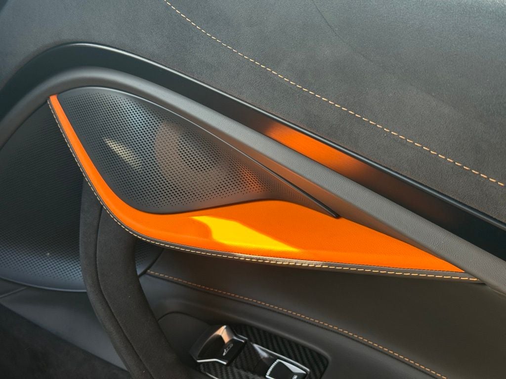 2022 McLaren 720S Performance