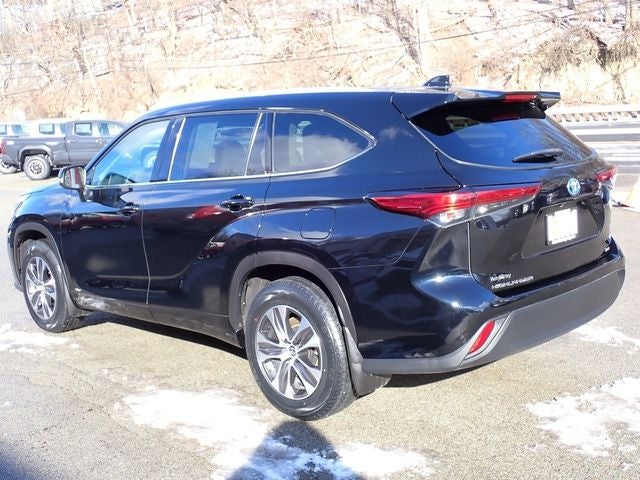 2022 Toyota Highlander Hybrid XLE