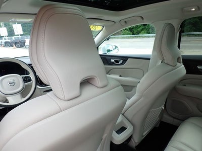 2024 Volvo V60 Cross Country B5 Plus