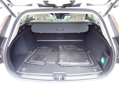 2024 Volvo V60 Cross Country B5 Plus