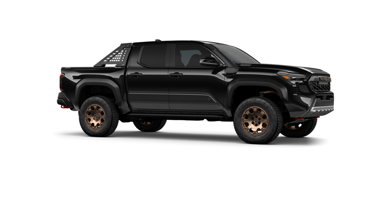 2026 Toyota Tacoma i-FORCE MAX Tacoma Trailhunter