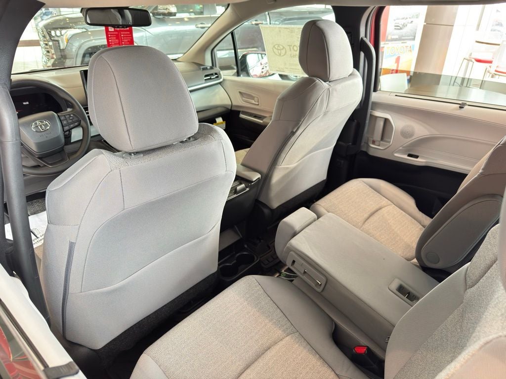 2026 Toyota Sienna LE
