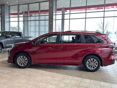 2026 Toyota Sienna LE